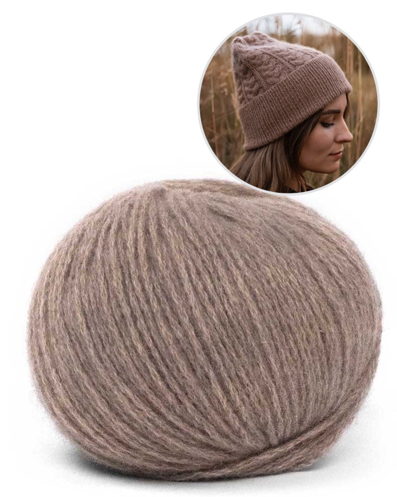 Ronja Hakalehto Heljä Mütze aus Bio Cashmere 6/28 von Pascuali in taupe