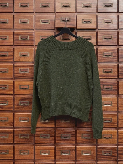 Sandnes Garn Kelly Pullover gestrickt mit Tweed Recycled in grün