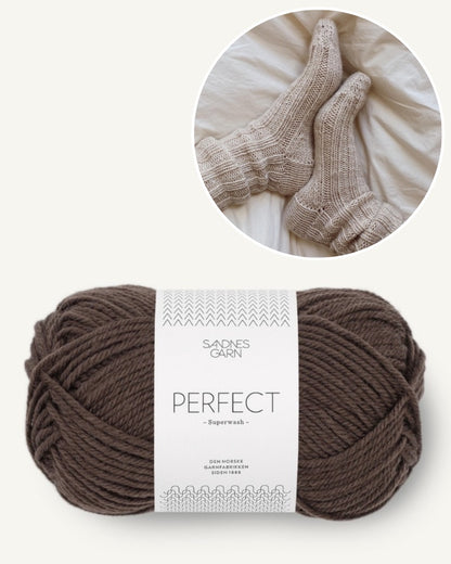  PetiteKnit Sunday Socks aus Perfect schokolade