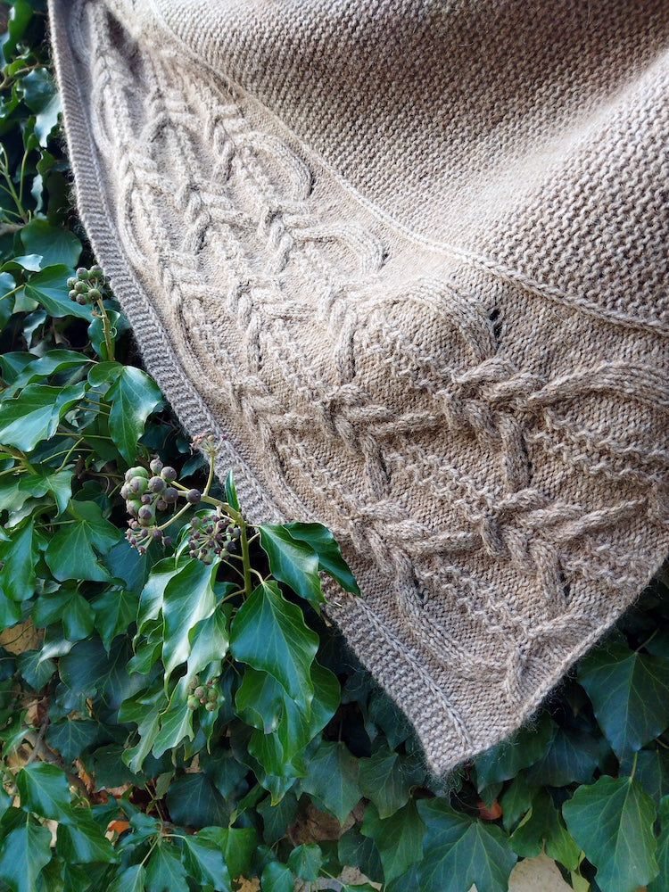 Hidden Path Shawl von Anja Heumann mit Alpakka und Tynn Silk Mohair von Sandnes Garn 4