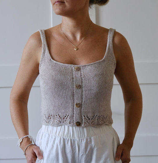 Nostalgia Top von Auguste Knit mit Gratisanleitung aus Line von Sandnes Garn 1