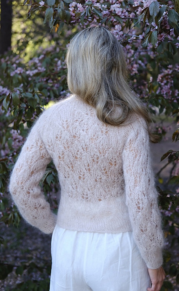 Tiny Leaves Sweater von Auguste Knit mit Ballerina Chunky Mohair von Sandnes Garn 4