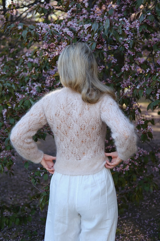 Tiny Leaves Sweater von Auguste Knit mit Ballerina Chunky Mohair von Sandnes Garn 5