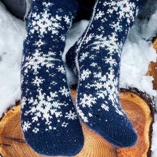 Christmas Eve Socks von Stone Knits mit Pure Premium von Regia 1