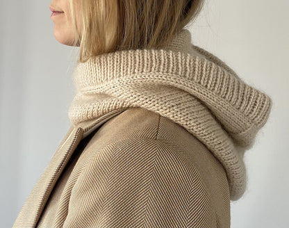 Coco Amour Knitwear Harris Hood Schalkapuze aus Smart und Tynn Silk Mohair von Sandnes Garn 2