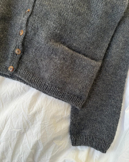 PetiteKnit Copenhagen Cardigan aus Tynn Peer Gynt mit Tynn Silk Mohair von Sandnes Garn 8