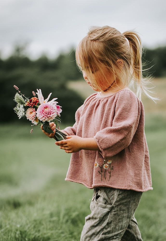 Glöckchenbluse Kids von Kleinigkeitenliebe mit Sunday von Sandnes Garn 1