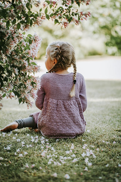 Kleid Winterwiesenblume von Kleinigkeitenliebe mit Double Sunday von Sandnes Garn 8