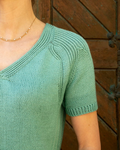 Sway Line Tee V-neck von knitting.adventures ,mit Cumbria von Pascuali 2