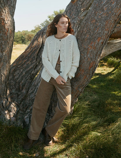 LeKnit Anemone Cardigan aus Felted Tweed von Rowan zusammen mit Tynn Silk Mohair von Sandnes Garn 6