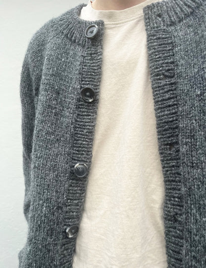 LeKnit Foundation Cardigan Man mit Fritidsgarn von Sandnes Garn 3