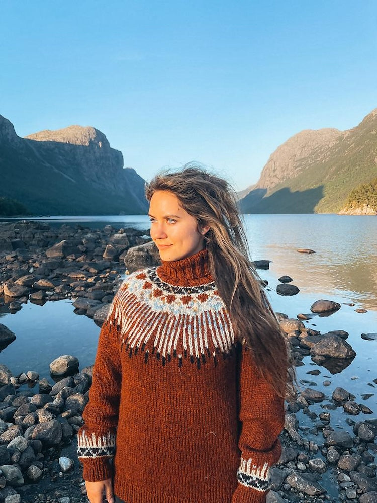 Hopi Polar Sweater von Linka Neumann als Strckset mit Fritidsgarn von Sandnes Garn 3