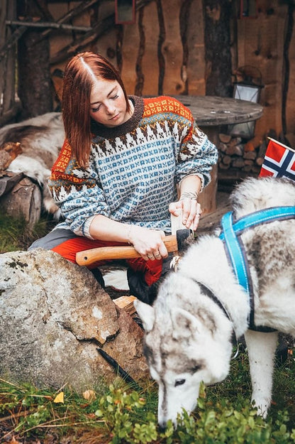 Moa Sweater | klassisch schön aus Peer Gynt von Sandnes Garn