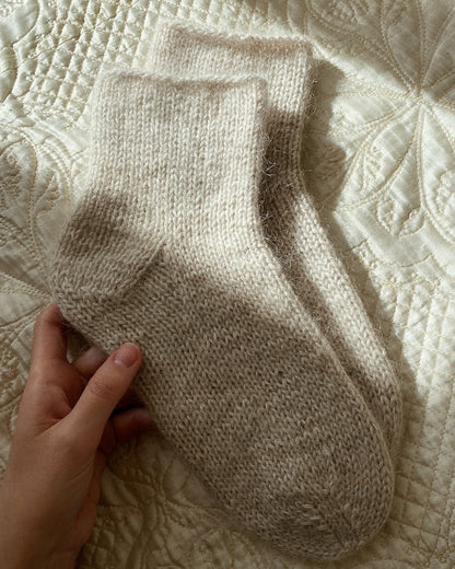 Easy Cozy Socks von Masha Ziablikova mit Nalle und Tuuli von Novita 3