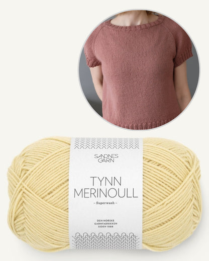 Minimalistic Tee von Suviknits mit Tynn Merinoull von Sandnes Garn 11