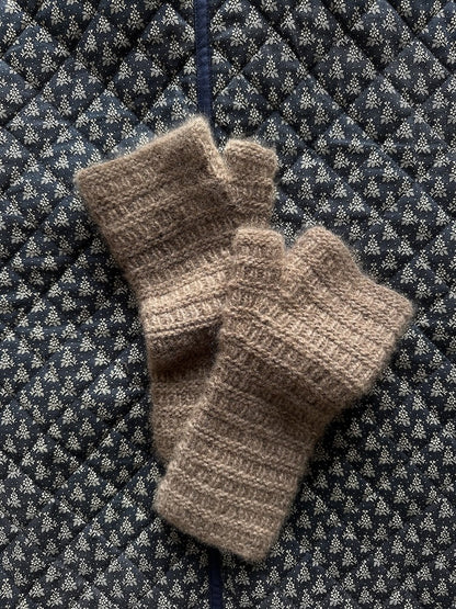 My Favourite Things Knitwear Gloves No. 1 aus Bio Cashmere 6/28 von Pascuali 6