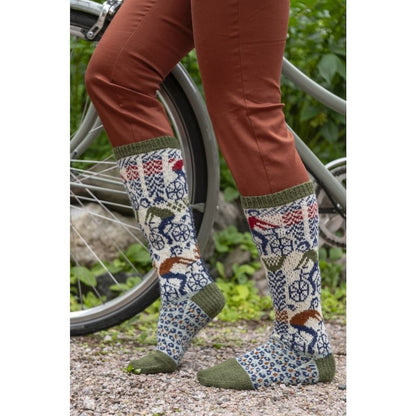 Bookazine Chaussettes en laine | 9 merveilleuses instructions avec des motifs sportifs 