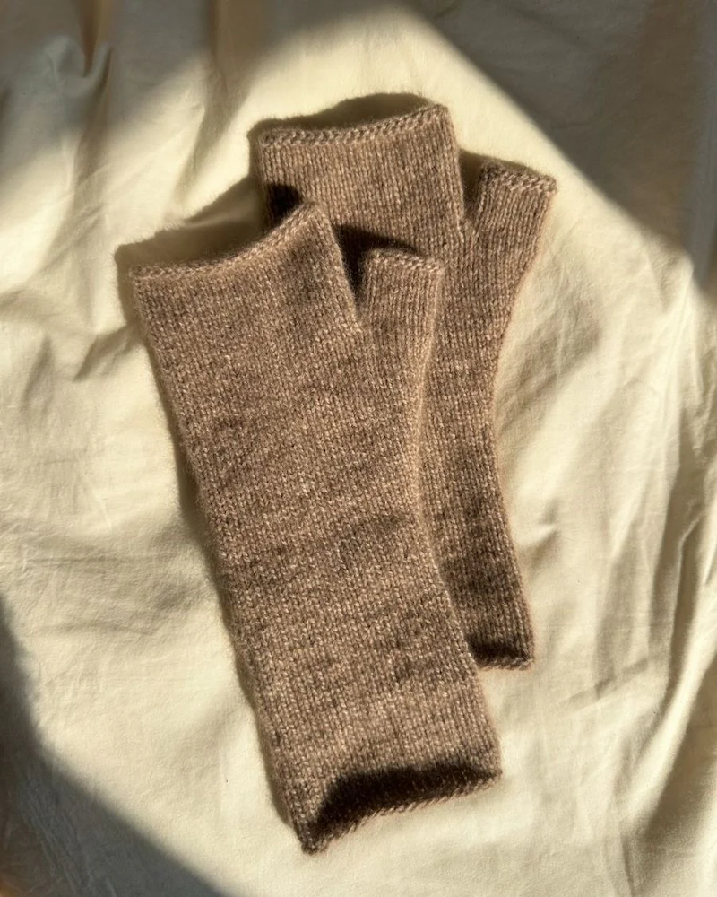 Penny Gloves von PetiteKnit mit Classic Cashmere von Cardiff 3