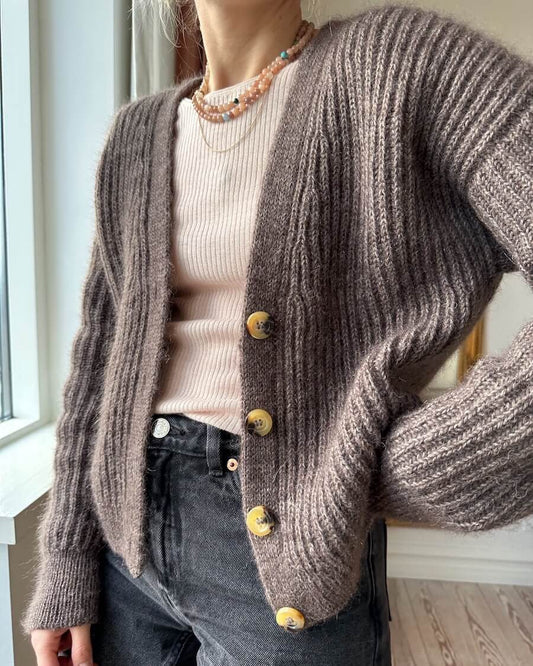 Agnete Cardigan | classic cardigan in patent pattern with Tynn Peer Gynt and Tynn Silk Mohair by Sandnes Garn 