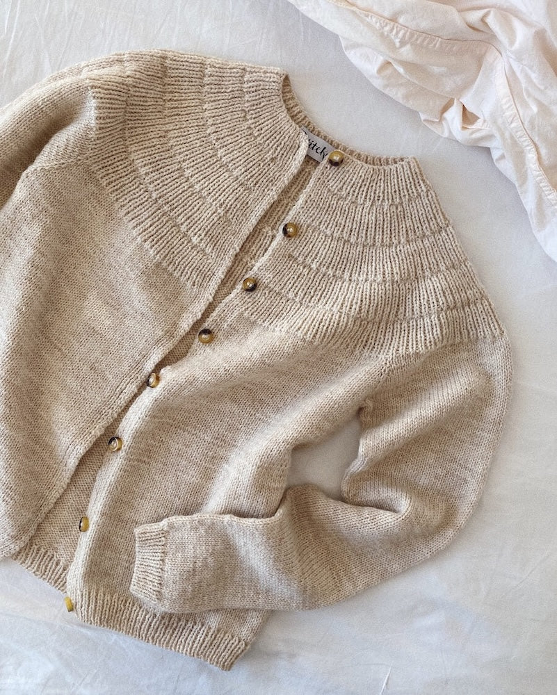 PetiteKnit Ankers Cardigan aus Alpakka von Sandnes Garn 3