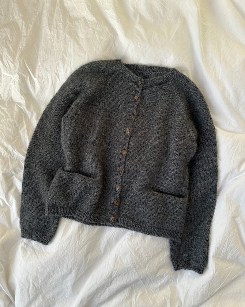 PetiteKnit Copenhagen Cardigan aus Tynn Peer Gynt mit Tynn Silk Mohair von Sandnes Garn 3