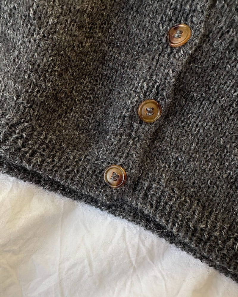 PetiteKnit Copenhagen Cardigan aus Tynn Peer Gynt mit Tynn Silk Mohair von Sandnes Garn 7