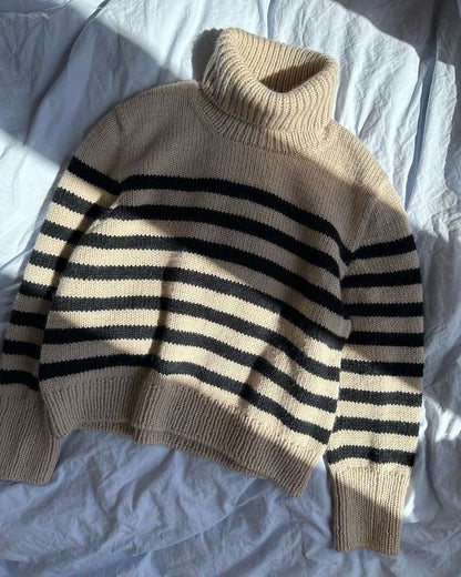 PetiteKnit, Lyon Sweater Chunky Edition, Anleitung, liegend, Ansicht komplett