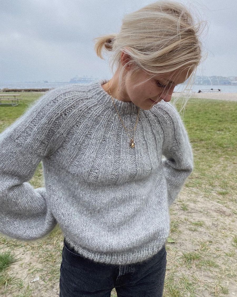 PetiteKnit, Sunday Sweater, grau 1