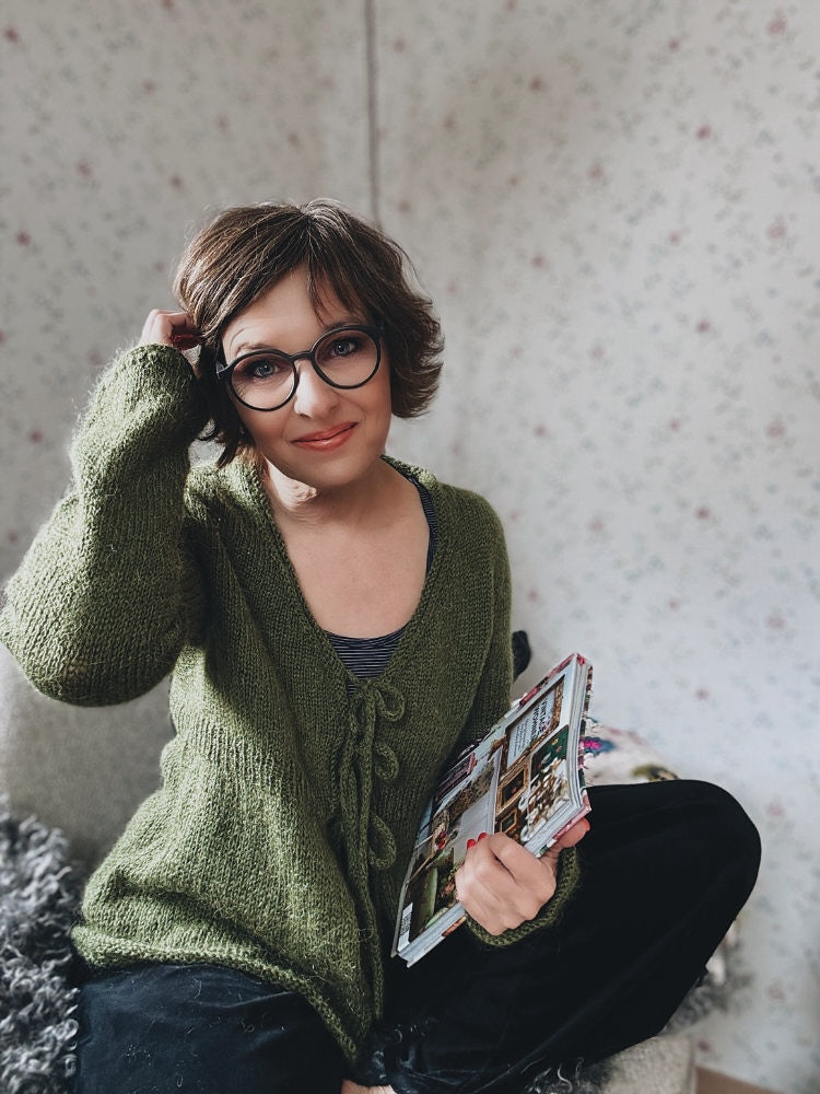 rosa p. Juulo Cardigan mit Viola und Tuuli von Novita 2