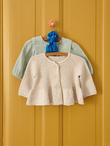 Dina Peplum Cardigan aus der Sandnes Kollektion 2407 Sommer Baby mit Line von Sandnes Garn 3