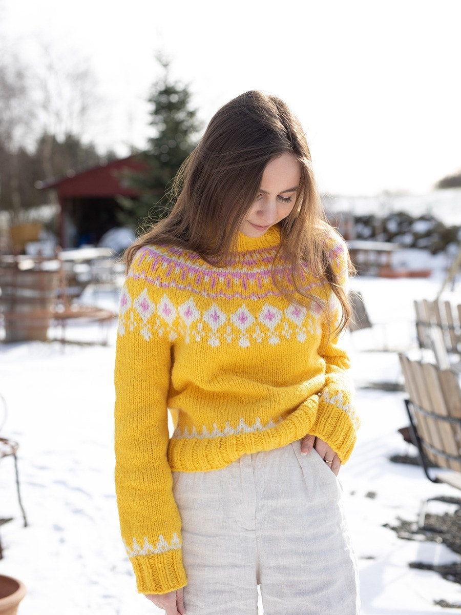 Sandnes Grynet Osterpullover aus Fritidsgarn 1