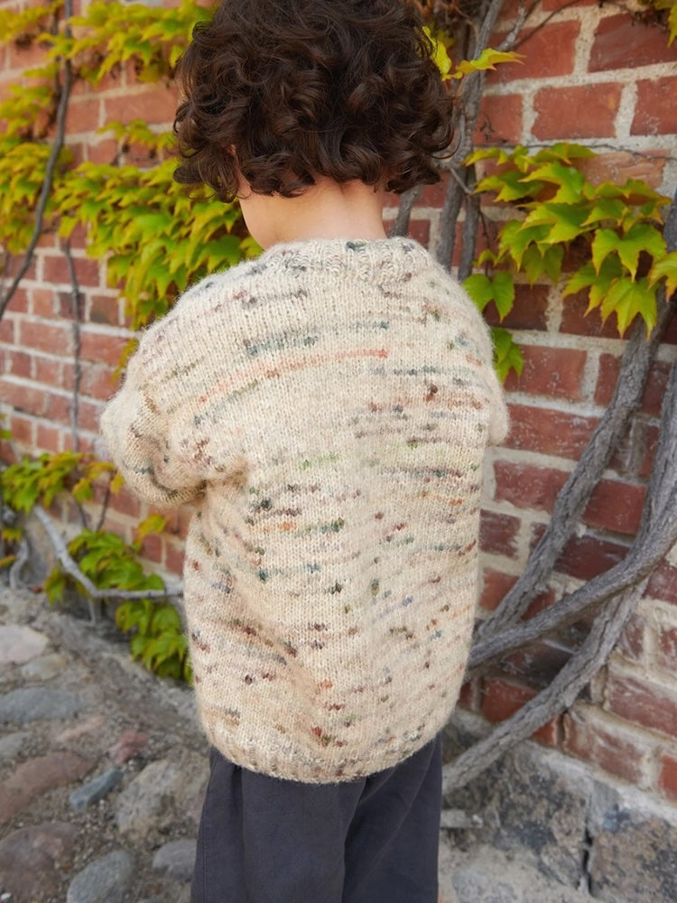 Dave Sweater Junior aus der Kollektion Sandnes 2408 Mykt Til Barn mit Poppy 4