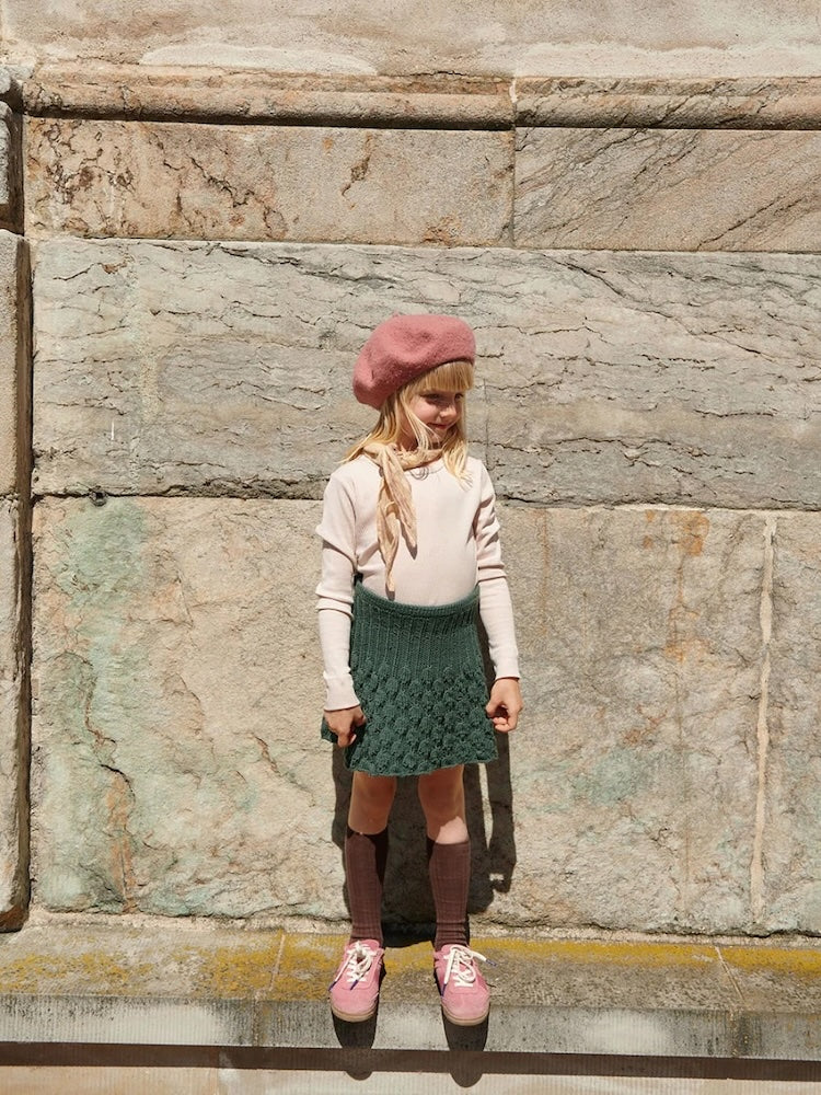 Lilja Skirt aus der Kollektion 2408 von Sandne Mykt til Barn mit Merinoull 3