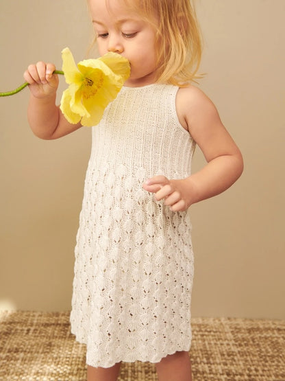 Lilja Dress Sandnes Kollektion 2407 Sommer Baby mit Tynn Line von Sandnes Garn 5