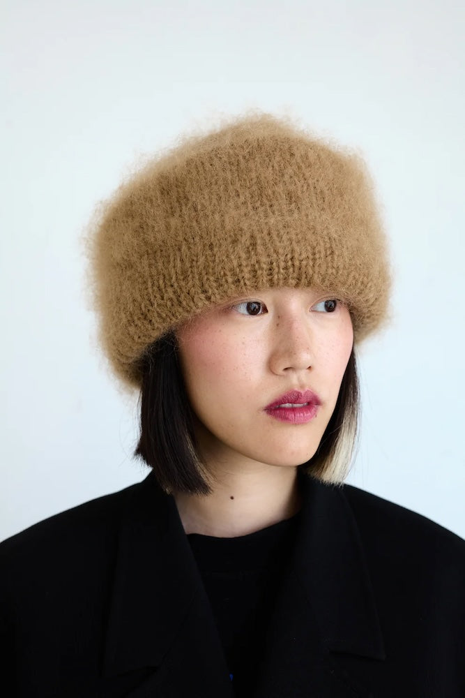 Fat Fur Hat von Spektakelstrik mit Ballerina Chunky Mohair von Sandnes Garn 1