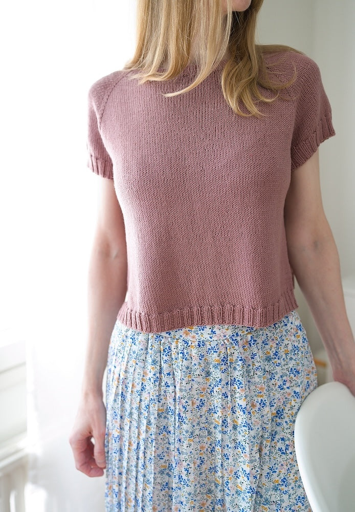 Minimalistic Tee von Suviknits mit Tynn Merinoull von Sandnes Garn 5