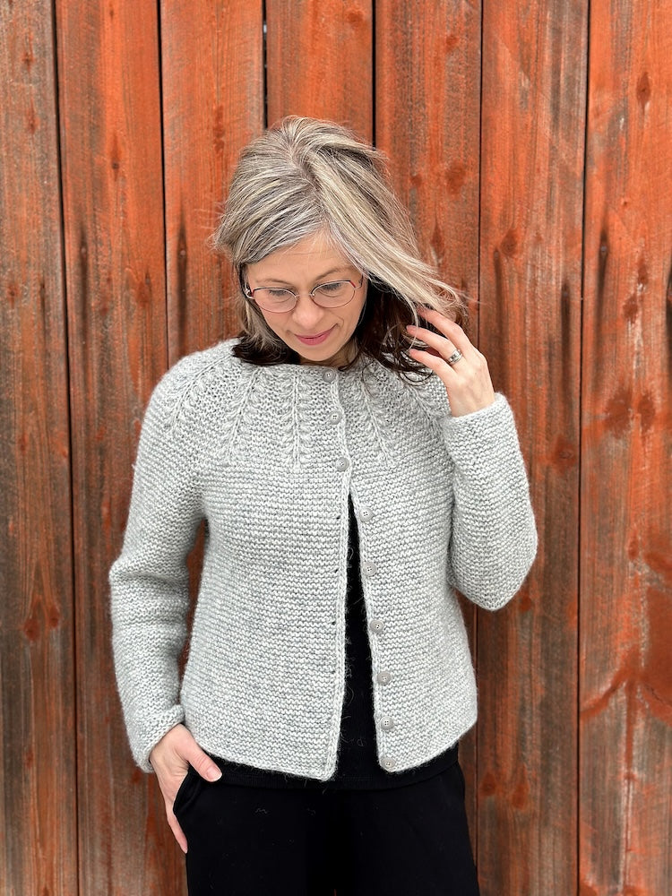 Raunioiset Cardigan von SuvisKnits mit Kos von Sandnes Garn 4