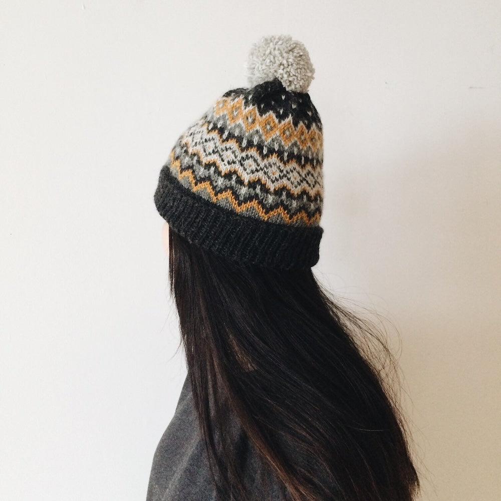 the petite knitter Midnattsol Hat aus Smart von Sandnes Garn 2