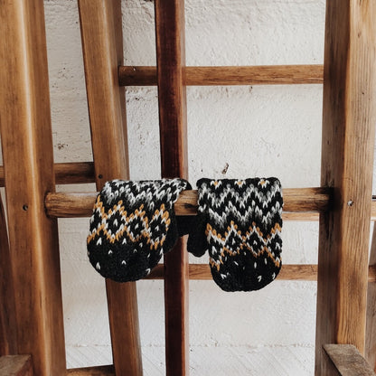 the petite knitter Midnattsol Mittens aus Smart von Sandnes Garn 3