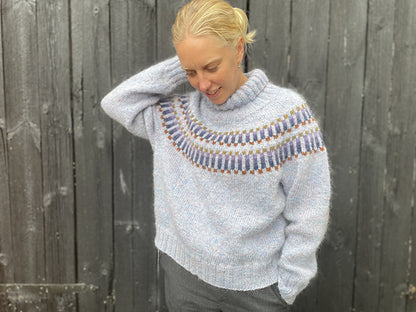 Pluret Sweater von The Weststrand Sisters mit Peer Gynt von Sandnes Garn 1